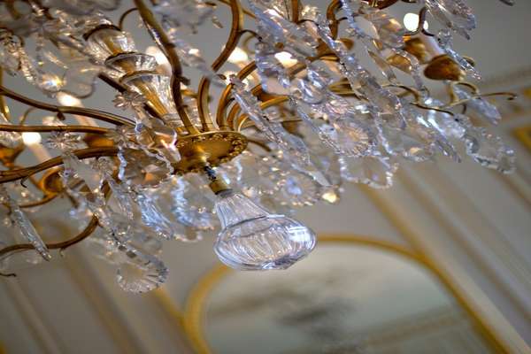 How to make a clear éclairs' chandelier