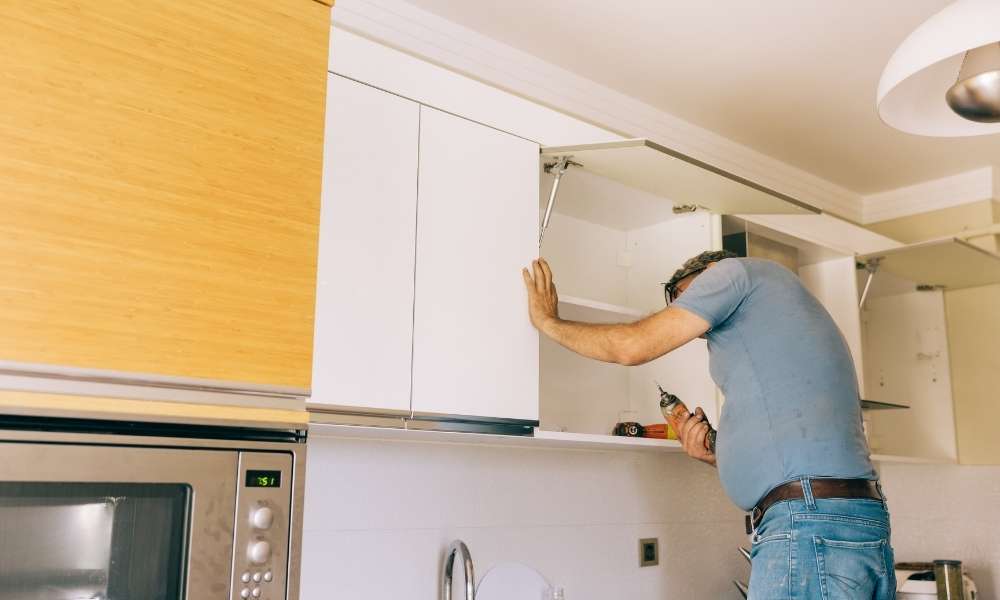 How to Repair Kitchen Cabinets