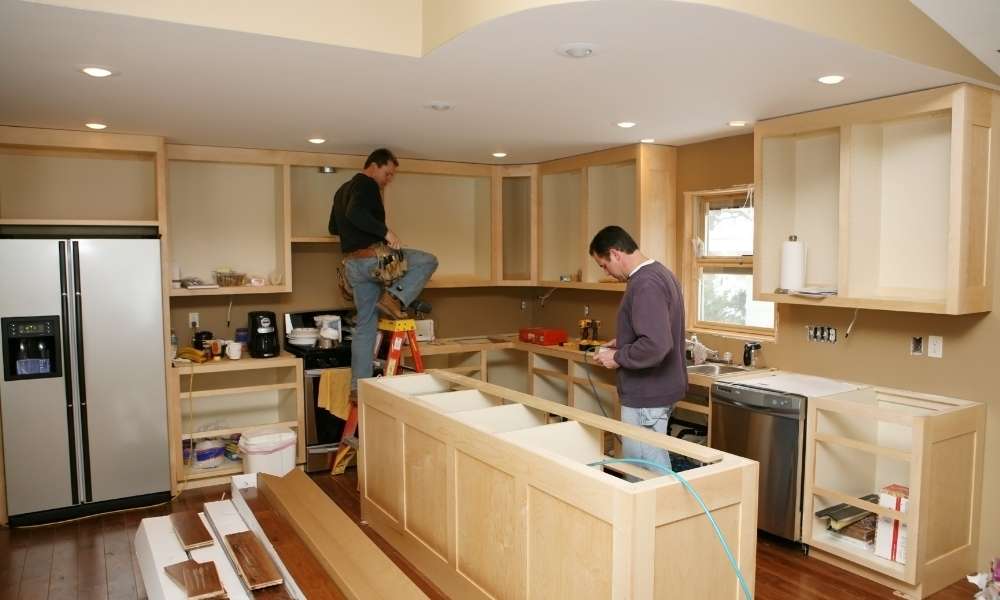 How to Strip Kitchen Cabinets